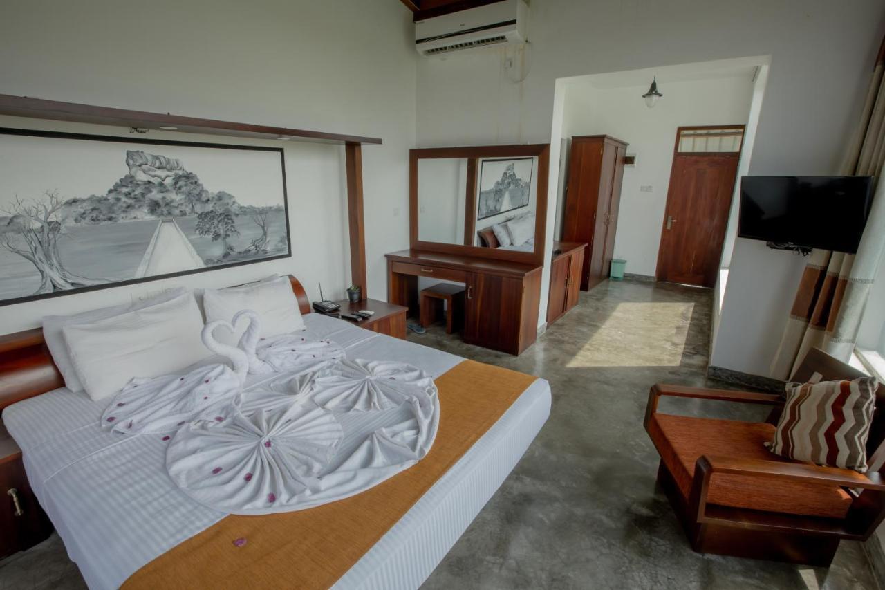 Sigiriya Wewa Addara Hotel - Hotel By The Lake 외부 사진