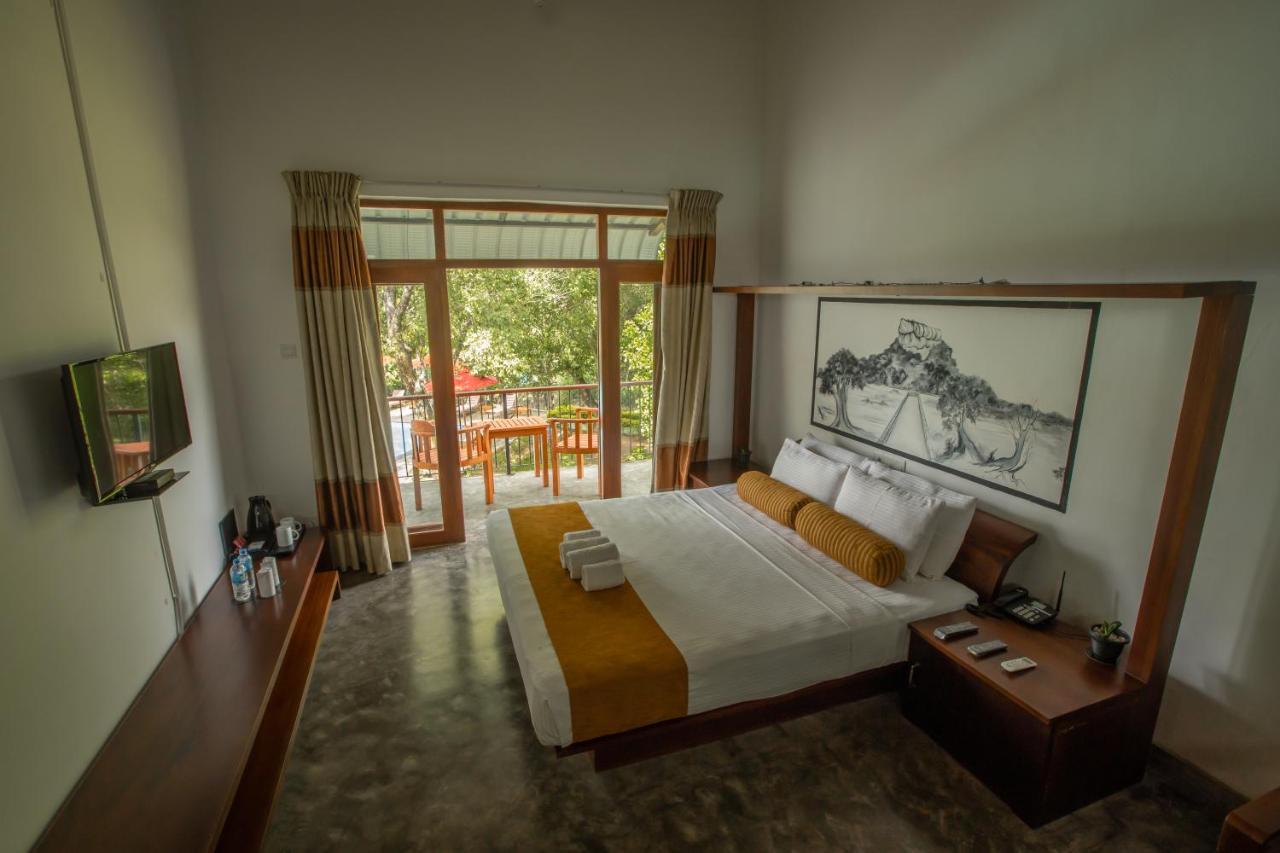 Sigiriya Wewa Addara Hotel - Hotel By The Lake 외부 사진