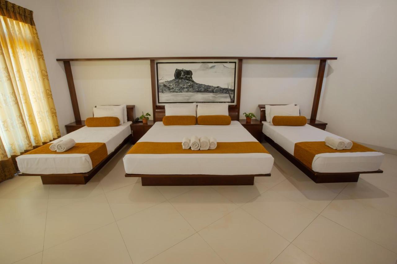 Sigiriya Wewa Addara Hotel - Hotel By The Lake 외부 사진