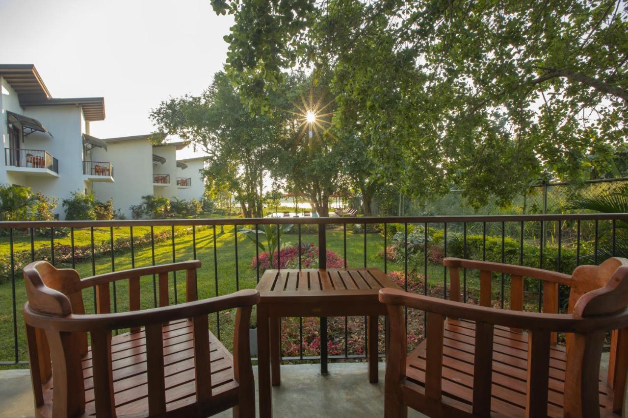 Sigiriya Wewa Addara Hotel - Hotel By The Lake 외부 사진